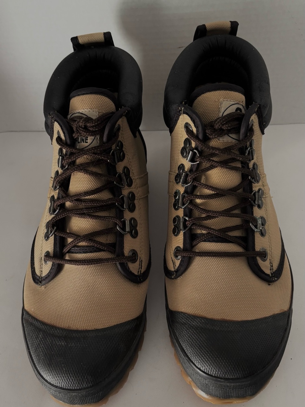 NEW MENS PROLINE  WADING/ FISHING BOOTS
Tan and black steel tie. SZ  9